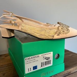 J Renee Faleece Champagne Shoe 11WW
